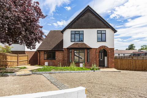 5 bed property, in Henley Road, £725,000