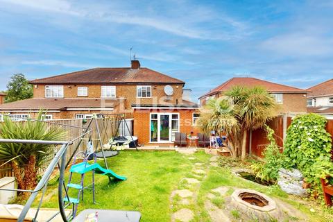 Land, in Whitton Avenue East, £950,000