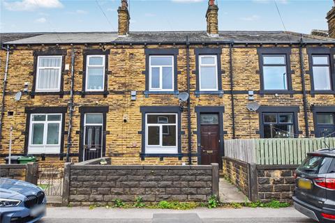 1 bed property, in Scotchman Lane, £130,000