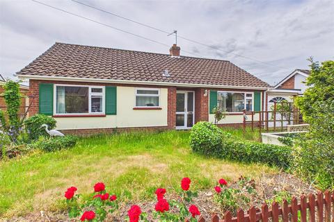 2 bed property, in Robert Key Drive, £250,000