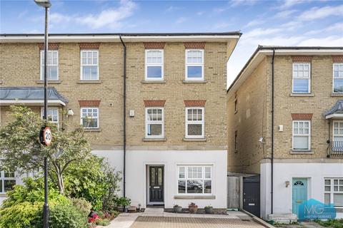 4 bed property, in Osier Crescent, £850,000