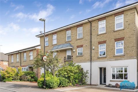 4 bed property, in Osier Crescent, £800,000