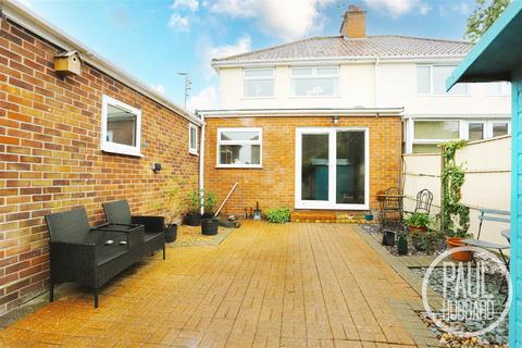 3 bed property, in Kendal Road, £325,000