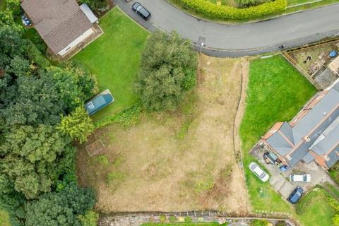 4 bed property, in Land At Trefnant Isa, £95,000