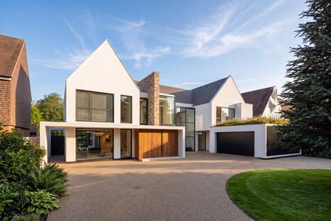 5 bed property, in Warwick Road, £1,500,000
