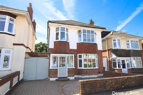 4 bed property, in Lystra Road, £435,000