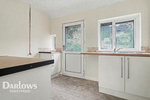 2 bed property, in Heol Nant, £80,000