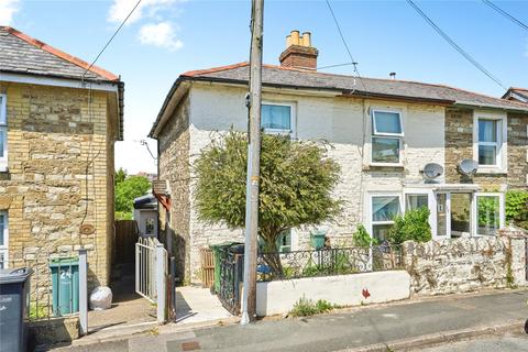 2 bed property, in High Street, £150,000