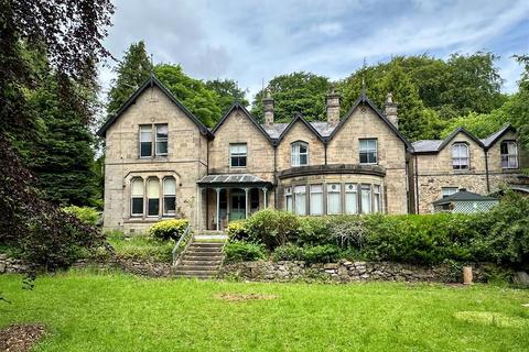 19 bed property, in Manchester Road, £900,000