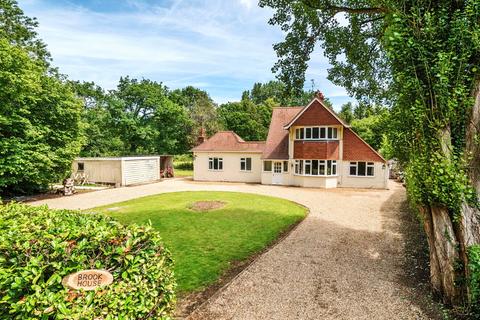 4 bed property, in Normandy, £850,000