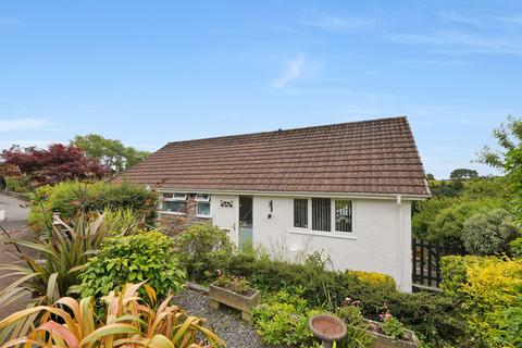 3 bed property, in Allen Vale, £325,000
