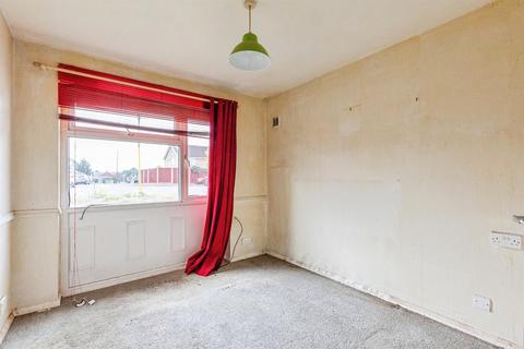 2 bed property, in Saxon Rise, £190,000