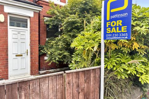 2 bed property, in Hyde Terrace, £165,000