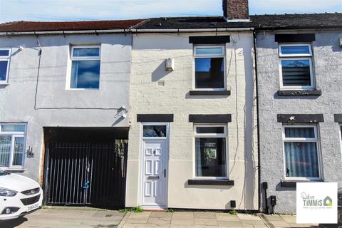 2 bed property, in Stellar Street, £80,000