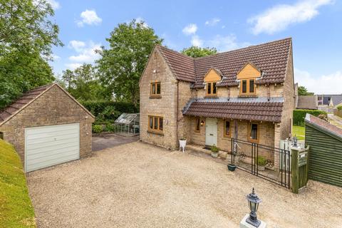 4 bed property, in Tormarton Road, £700,000