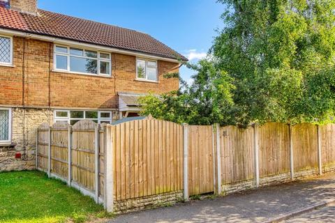 3 bed property, in Springfield Close, £190,000