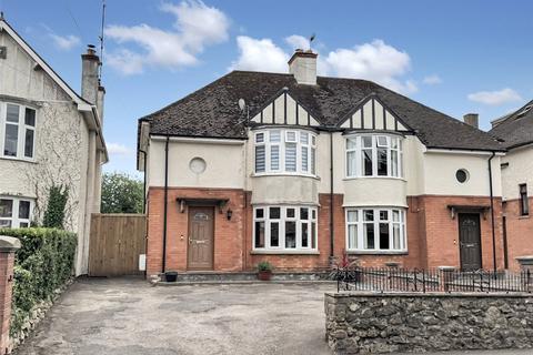 3 bed property, in Station Road, £380,000