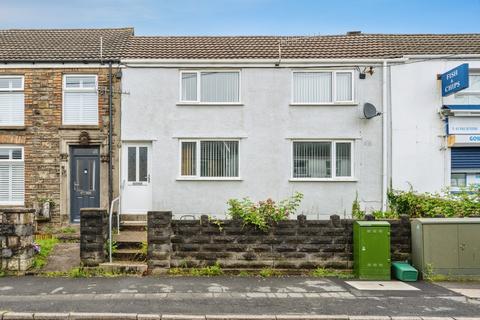 3 bed property, in Sterry Road, £120,000