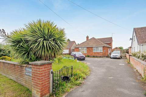 2 bed property, in Westfield, £180,000