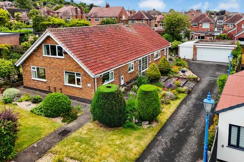 3 bed property, in Northfield Avenue, £450,000