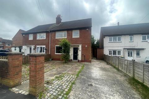 3 bed property, in Bartle Place, £160,000