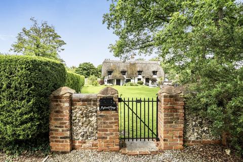4 bed property, in Inglenook Cottage, £895,000