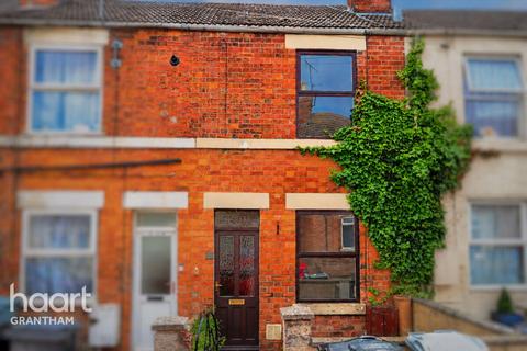 3 bed property, in Cambridge Street, £130,000
