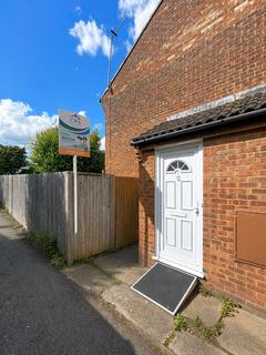 1 bed property, in Midsummer Road, £220,000
