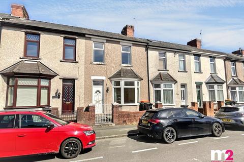 2 bed property, in Stockton Road, £160,000