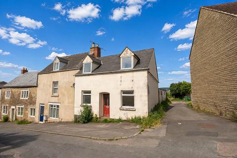 3 bed property, in Acre Street, £275,000