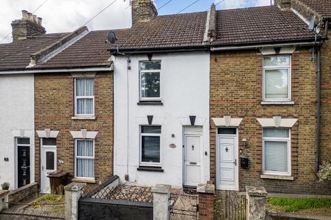 2 bed property, in Station Road, £240,000
