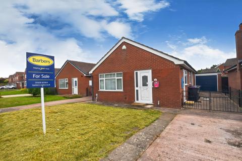 2 bed property, in Forest Road, £235,000