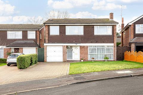 4 bed property, in Meadowcroft, £600,000