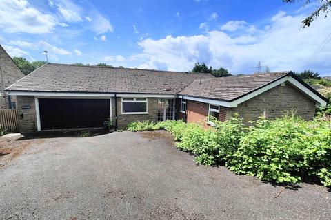 4 bed property, in Smith House Lane, £450,000