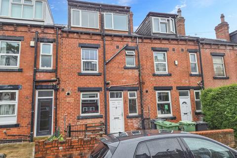 6 bed property, in Beechwood Terrace, £299,950