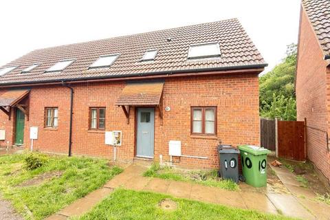 3 bed property, in St Michaels Gate, £160,000