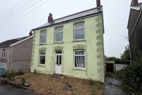 3 bed property, in Heol Y Banc, £150,000