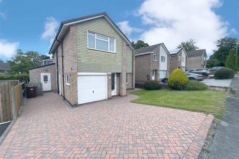 4 bed property, in Whiston Grange, £375,000