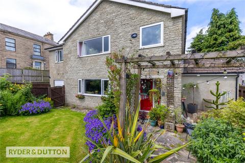 5 bed property, in Booth Road, £445,000