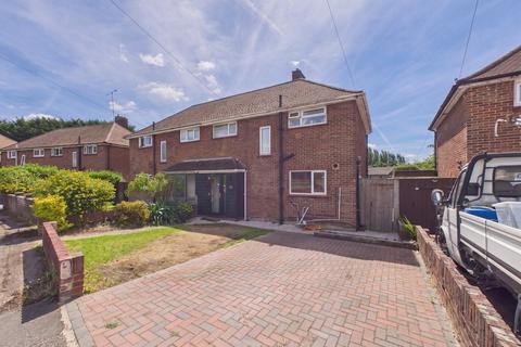 3 bed property, in Morland Road, £400,000