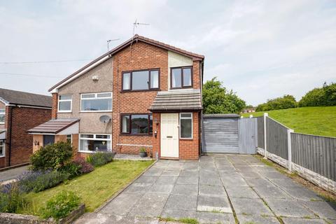 3 bed property, in Waterbeck Close, £165,000
