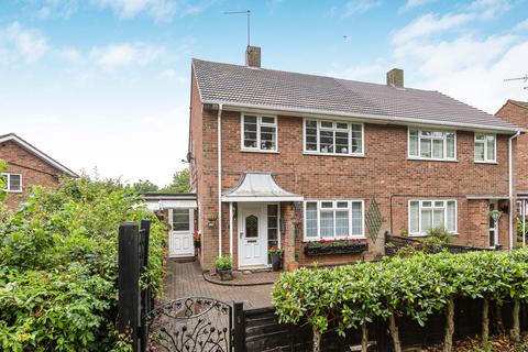 3 bed property, in Howlands, £495,000