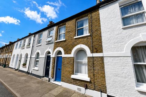 2 bed property, in Mooreland Road, £449,950