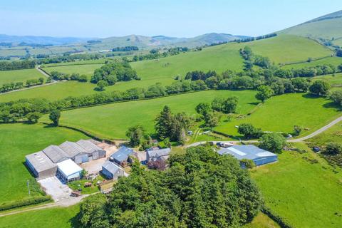 3 bed property, in Cefnbyrhedyn Farm, £1,200,000