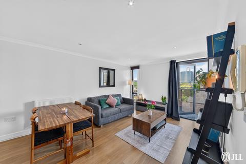 1 bed property, in Edge Apartments, £300,000