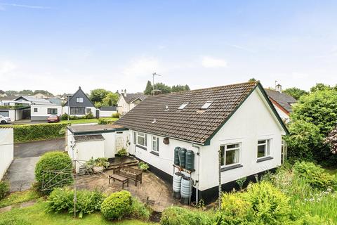 3 bed property, in Launceston, £300,000