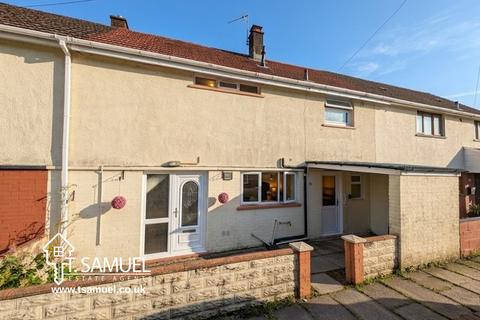 3 bed property, in Dan-Y-Cribyn, £105,000