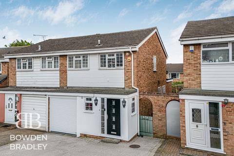 3 bed property, in High Meadows, £500,000