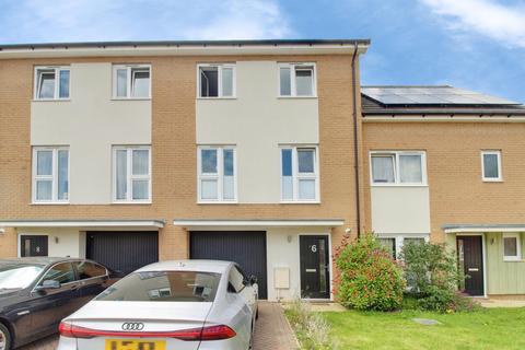 4 bed property, in Chapman Avenue, £335,000
