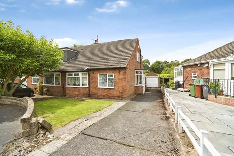 3 bed property, in Buckstone View, £325,000